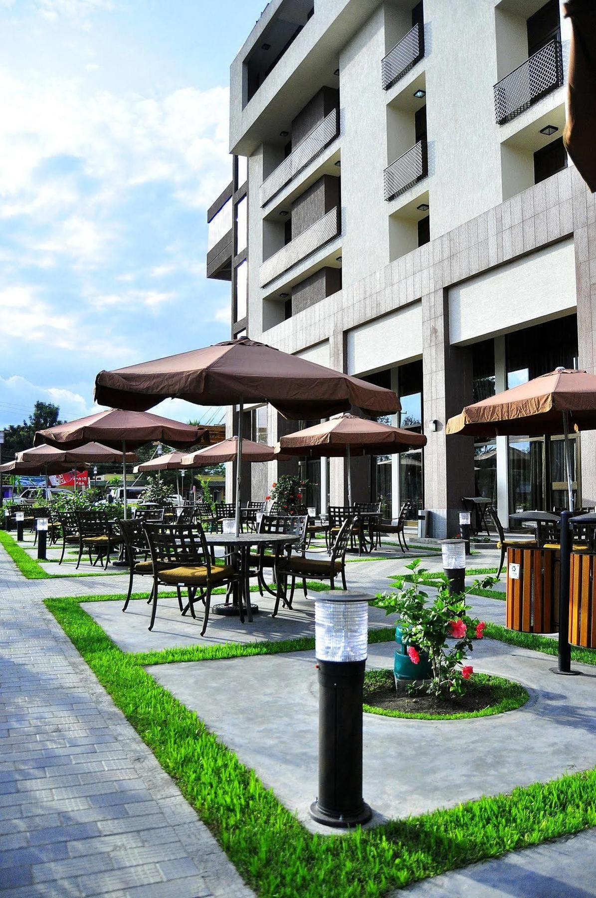 South Star International Hotel أواسا المظهر الخارجي الصورة